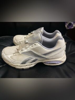 Reebok Women's Silver & Light Gray Athletic Running Shoes